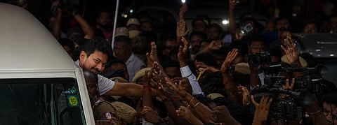 Udhayanidhi was accorded a warm welcome by the DMK workers outside the police station
