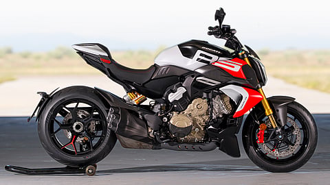 One of the most significant upgrades expected on the Diavel V4 S is Ducati’s Skyhook electronic suspension
