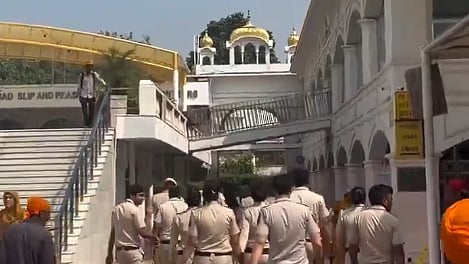 Sikh association demands action against officers if unlawful force at Bangla Sahib is proven | X