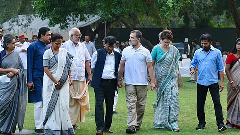 Leaders agree to await Supreme Court's response before another major march, discuss mock Parliament and surprise protests within 24 hours