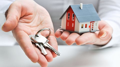 Builder was also ordered to pay Rs 75,000 in compensation and litigation costs, while the buyer's housing loan interest claim was rejected