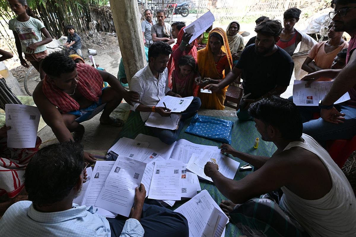 Supreme Court orders EC to display voter discrepancy list in West Bengal