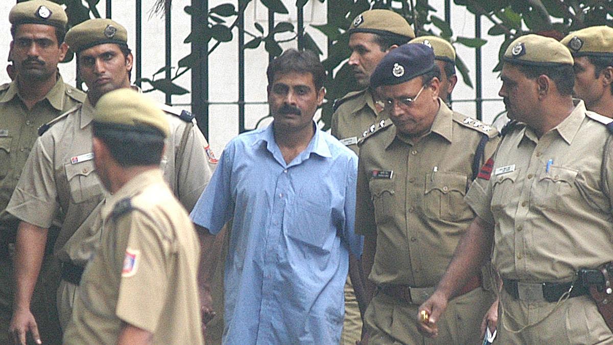 SC issues notice to Delhi govt on plea of LeT terrorist against death ...