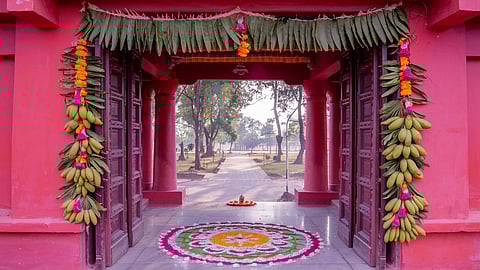 ಹಬ್ಬದ ಸಾಂಪ್ರದಾಯಿಕ ಮನೆ ಅಲಂಕಾರ
