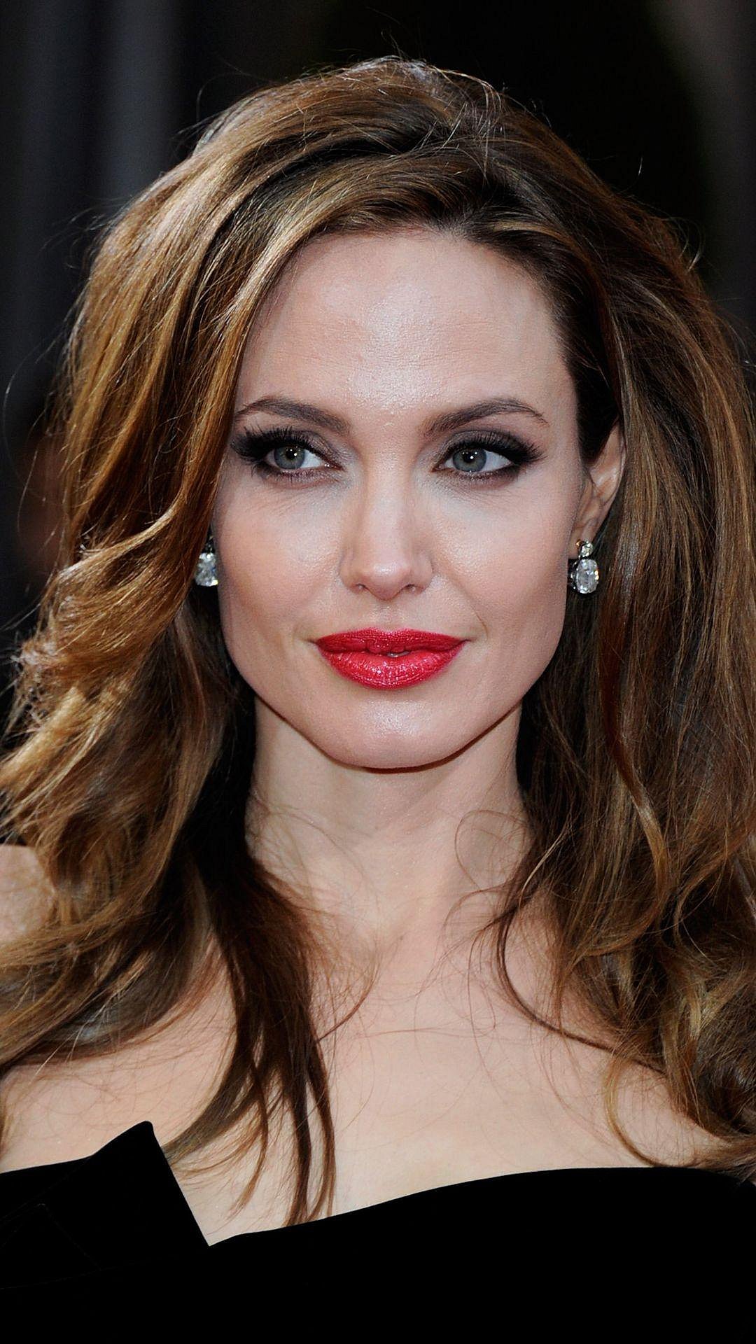 7 Highest Rated Movies of Angelina Jolie