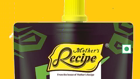Mother's Recipe's chutney is a blend of spices made with chilies, ginger, garlic, and onions, which is an absolute delight to your palate