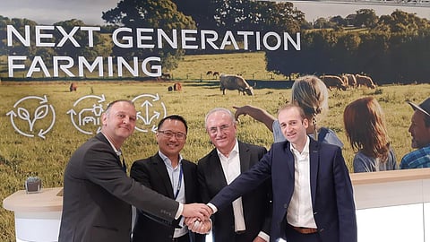 GEA and Kerbl have officially extended their cooperation and are jointly expanding their product range. Sven Hommel and Liang Cheng (GEA), Albert Kerbl, Ulli Kerbl.