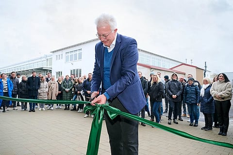 Site manager Albrecht Werner opens Syntegon's new office building at Crailsheim