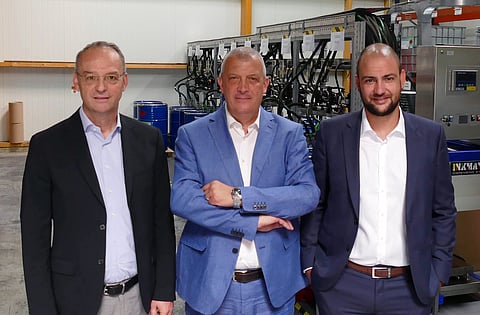 Stefano Zuliani (Head of Operations Flexo and Gravure Europe), Massimiliano Caretta Fantini (Export Manager Flexible Packaging) and Adrien Pflieger (Managing Director hubergroup France) at the inauguration of the new mixing station.