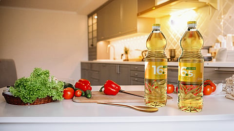 Sidel unveils its lighter but stronger laser‑blown PET edible oil bottle with unique Power Ring design