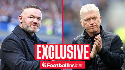 Everton manager David Moyes claps with Wayne Rooney smiles inset