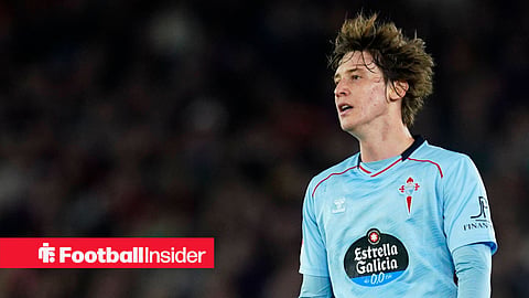 Fer Lopez being frustrated in blue Celta Vigo top