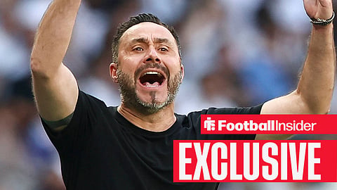 Tottenham manager Roberto De Zerbi throws his hands up and shouts