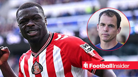 Brian Brobbey celebrating a goal for Sunderland, with Regis Le Bris in a circular inset