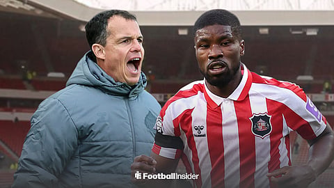 Sunderland manager Regis Le Bris shouting from the sidelines stood next to Sunderland's loanee defender Kevin Danso at the Stadium of Light