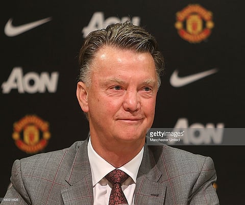 Louis van Gaal 'dismayed' after Pedro agrees Chelsea move