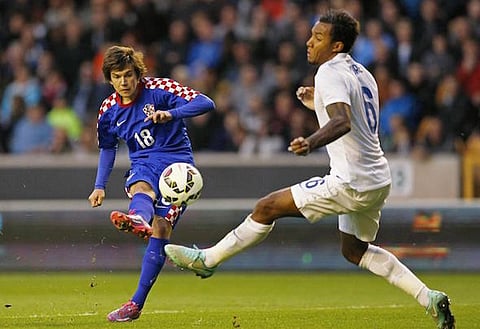 Tottenham revive pursuit of £15m attacking midfielder after rival deal collapses - report