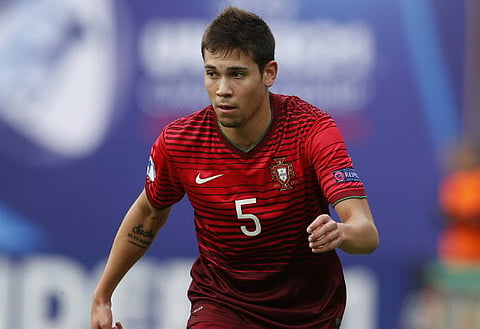 Confirmed: Liverpool defender target makes decision about new club as deal finalised
