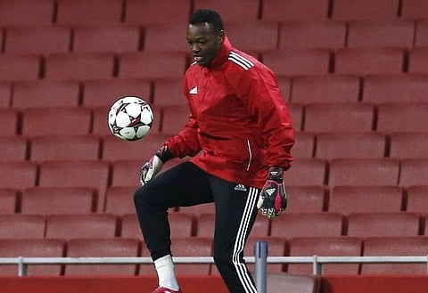 Report: Everton launch bid for Euro 2016 goalkeeper, Chelsea make approach