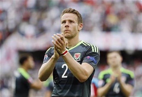 Leeds to trigger release clause of Euro 2016 star - report