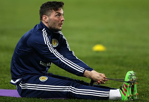 Confirmed: Former Celtic striker signs for rivals