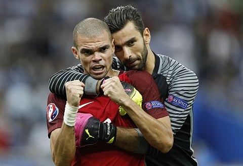 Report: Everton line up swoop for best goalkeeper in Europe, he is available for bargain price
