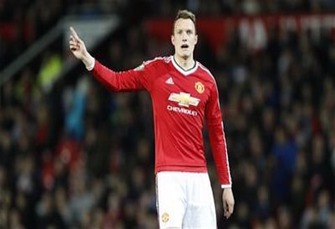 Arsenal turn sights to Manchester United senior player to fill void - report