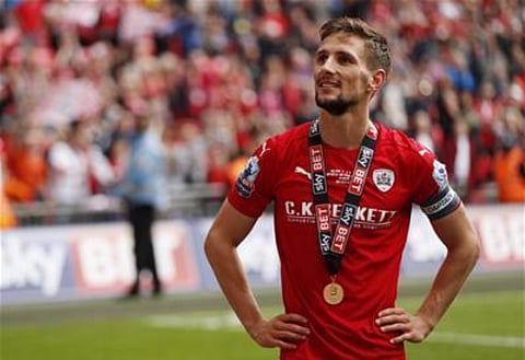 Celtic and Rangers in four-horse race to sign award-winning midfielder - report