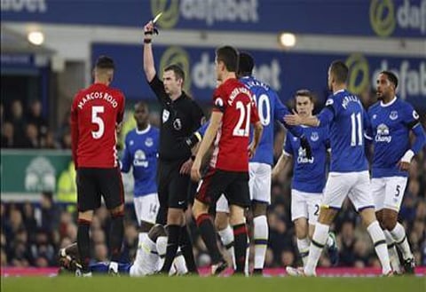 Tony Cascarino: This senior Manchester United player is a coward
