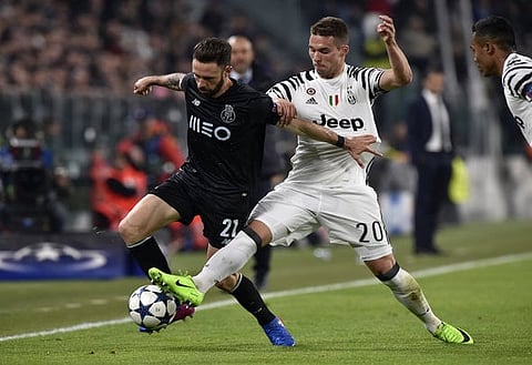 Newcastle in race to sign Champions League defender - report