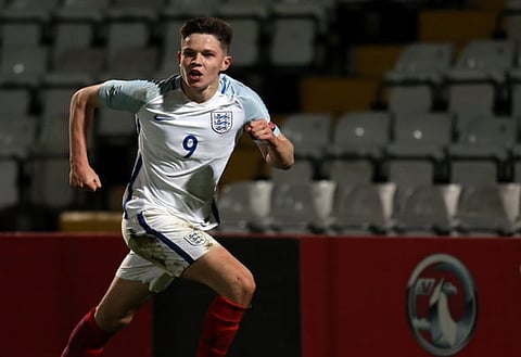 Reliable journalist provides update on Leeds striker hunt, chairman confirms player will move