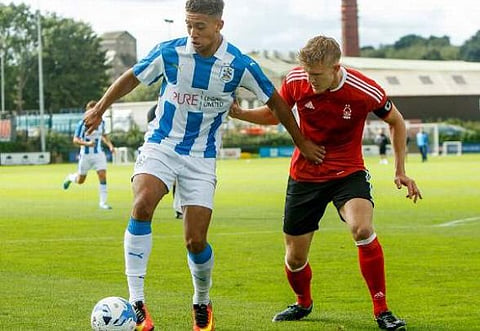 Everton eye powerful 19-year-old striker from PL newcomers - report
