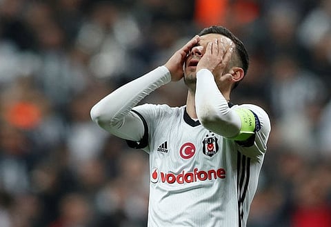 Report: Newcastle hold talks to snipe PL rivals for title chasers star in absolute bargain swoop