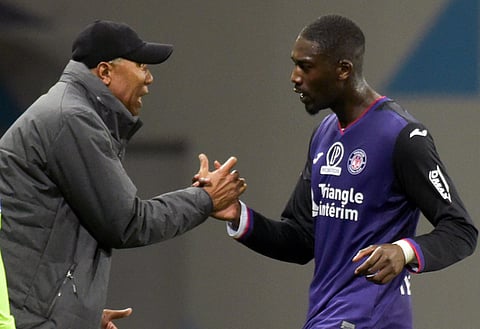 Sources: Ex-Arsenal striker Sanogo agrees to join Huddersfield Town