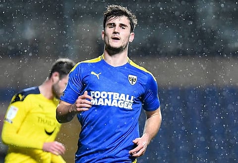Brighton open talks with in-form Longman over new contract