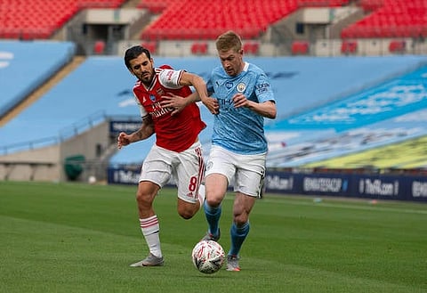 Kieran Maguire makes bold Arsenal prediction after 'fascinating' De Bruyne reveal