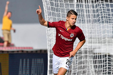West Ham tipped to use 'special relationship' to complete Hlozek deal after source update today - pundit