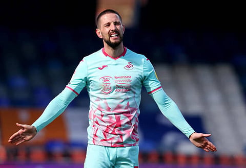 Alan Hutton delivers Hourihane verdict after Rangers signing completed