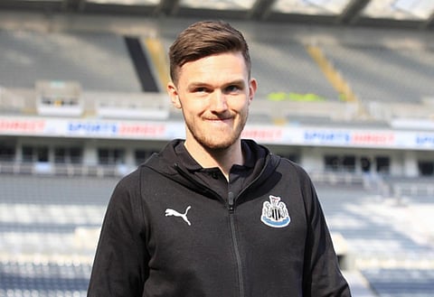 Sources: Leeds pull plug on signing Woodman after offer submitted