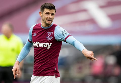 Pundit salutes West Ham star Cresswell after best-in-Premier League reveal