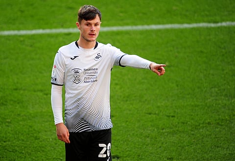 Sources: Lincoln City agree to sign Swansea City star Cullen
