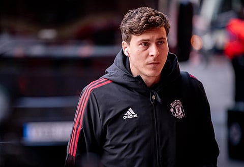 Victor Lindelof could be first of three Man United defenders to go after source's talks reveal - pundit