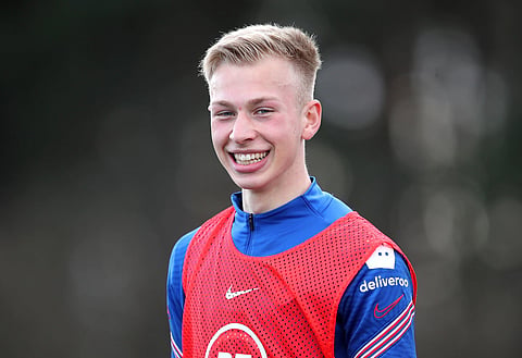 Sources: Cox selected for record-breaking Brentford debut v Man United before cancellation