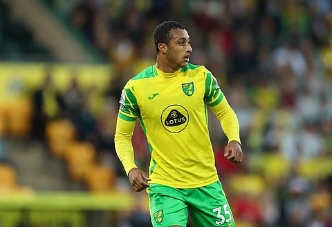 Norwich City: Medical expert predicts Adam Idah return date after 'nasty' post-surgery reveal