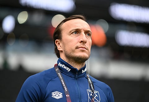 Mark Noble may have to 'tell friend to move on' amid 'big' West Ham verdict - pundit