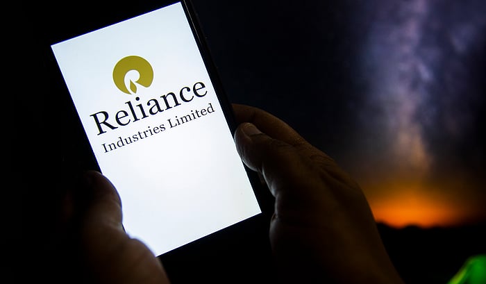 Reliance Q1 profit drops 5% to ₹15,138 crore