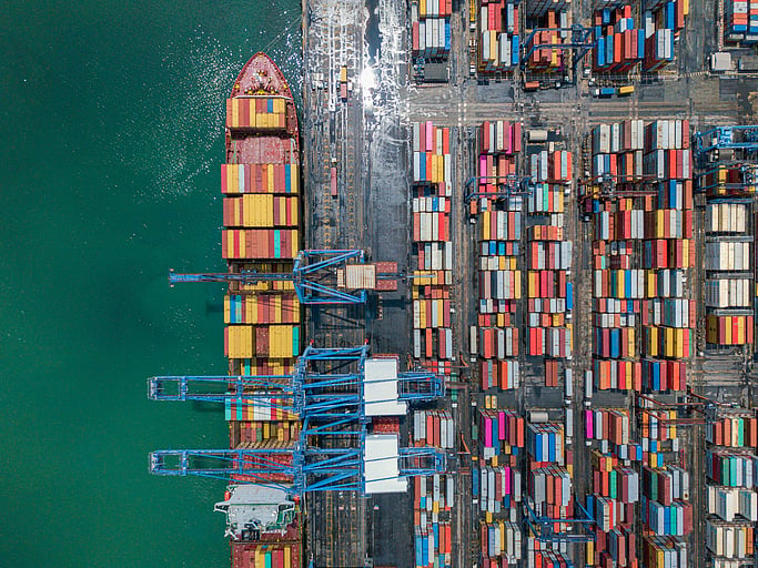 Oil, gold imports drive up India's trade deficit in April
