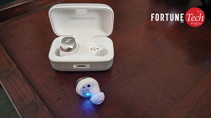 Momentum 4 earbuds: Future-forward Sennheiser sound