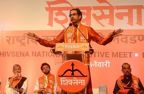 शिवसेनेला धक्का