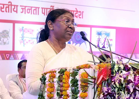 देशाच्या राष्ट्रपती पदी द्रौपदी मुर्मू ; देशाच्या दुसऱ्या महिला राष्ट्रपती होण्याचा मान